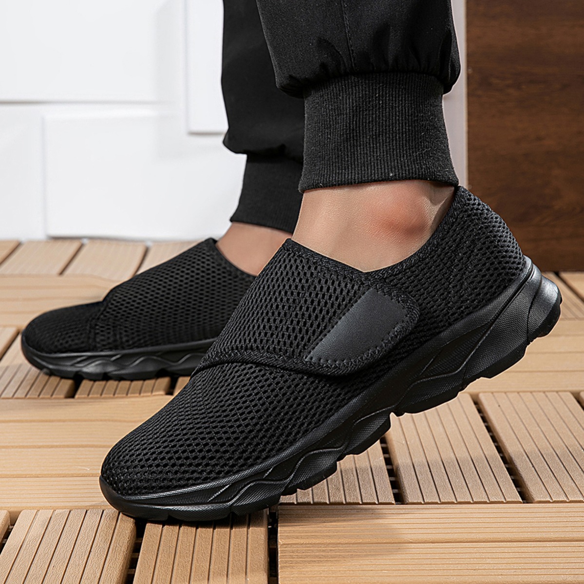 Nuove Scarpe da Passeggio per  - Men'S Shoes With Velcro recensione e prezzo